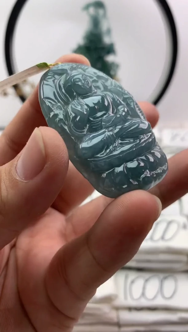 翡翠未镶嵌颈饰阿弥陀佛【品质一般介意慎拍】