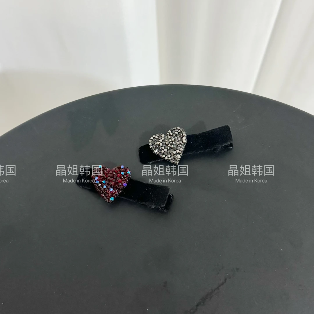 东大门 简约闪钻爱心砂糖植绒边夹 2520
