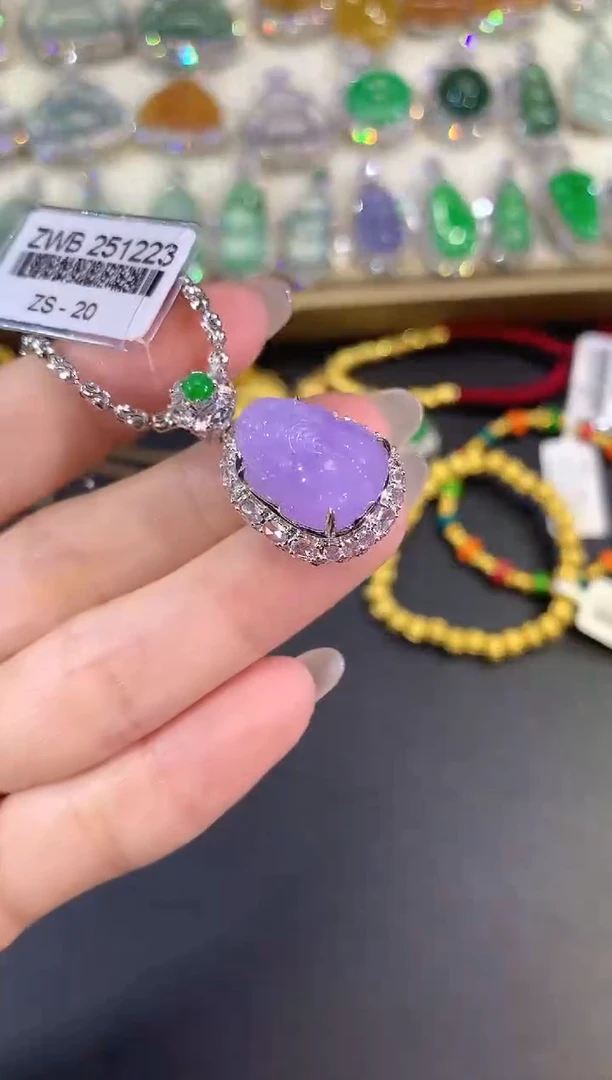 吊坠(不含链)18K金镶嵌翡翠52-貔貅（不含链和扣