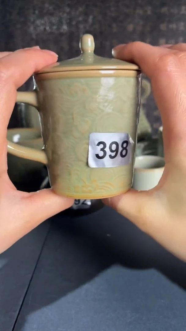 耀州窑仰山青釉落花流水咖啡杯微瑕