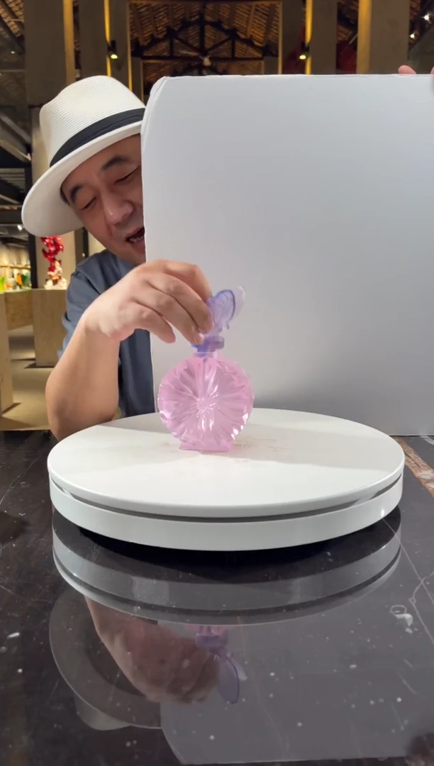 摆件用****8粉水晶香薰瓶摆件