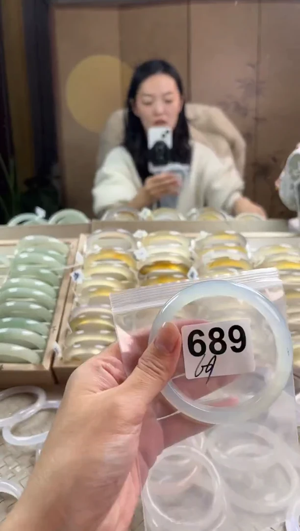 手镯玛瑙/玉髓未镶嵌689