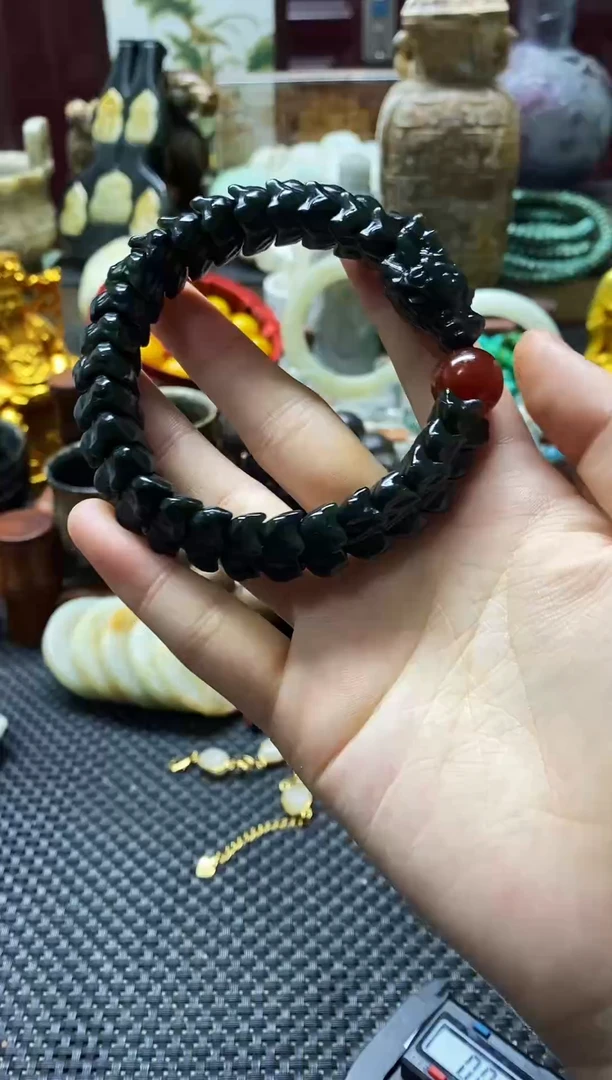 未镶嵌手串和田玉龙串