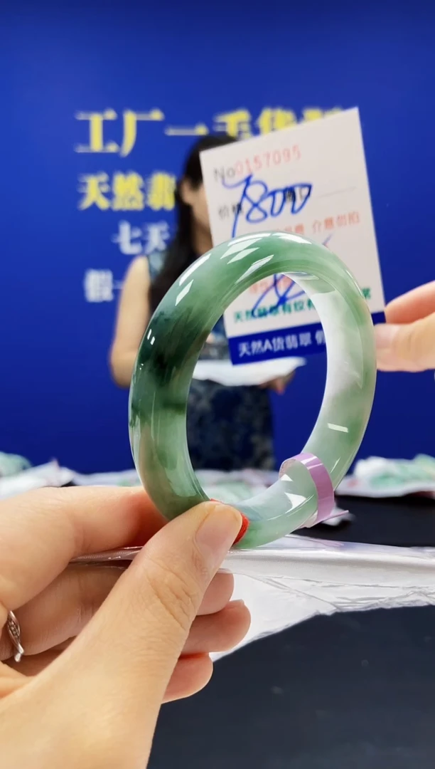 翡翠手镯未镶嵌A-翡翠手镯未镶嵌-A