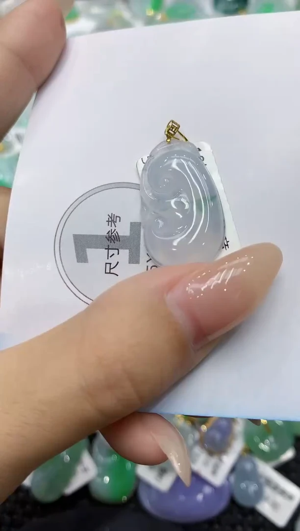 颈饰18K金镶嵌翡翠111111111111