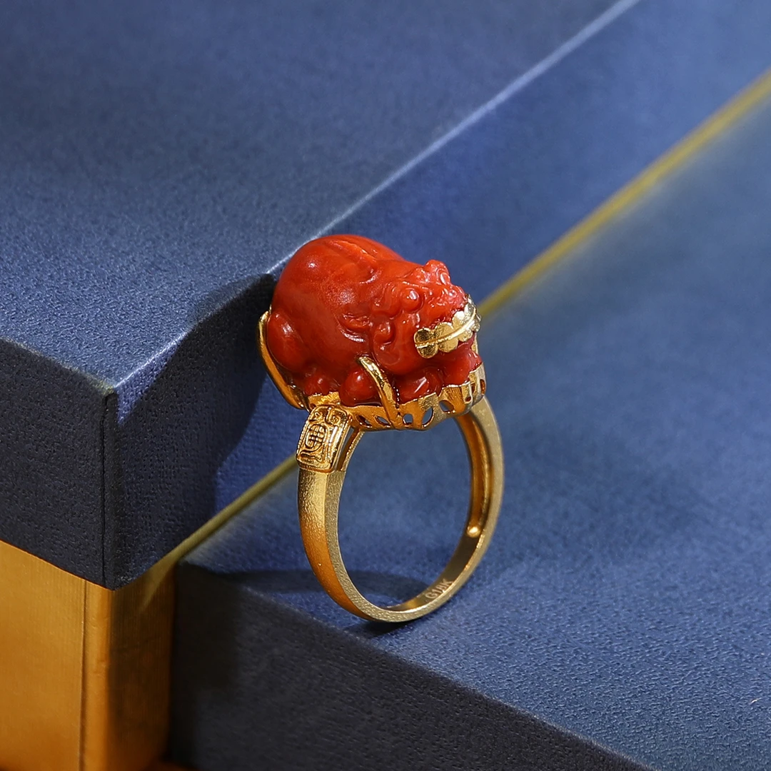 咬金南红貔貅戒指18K金J25652