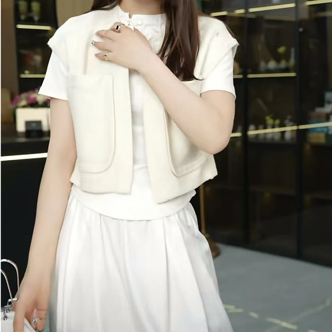 【静姐宠粉】品牌撤柜羊毛针织马甲披肩设计百搭舒适266182