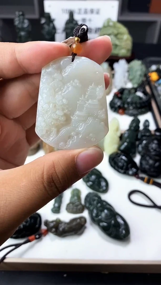 颈饰未镶嵌和田玉1