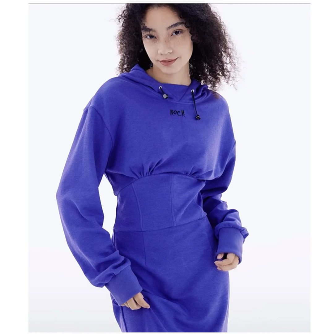 设计感紫色收腰弹力连帽卫衣裙