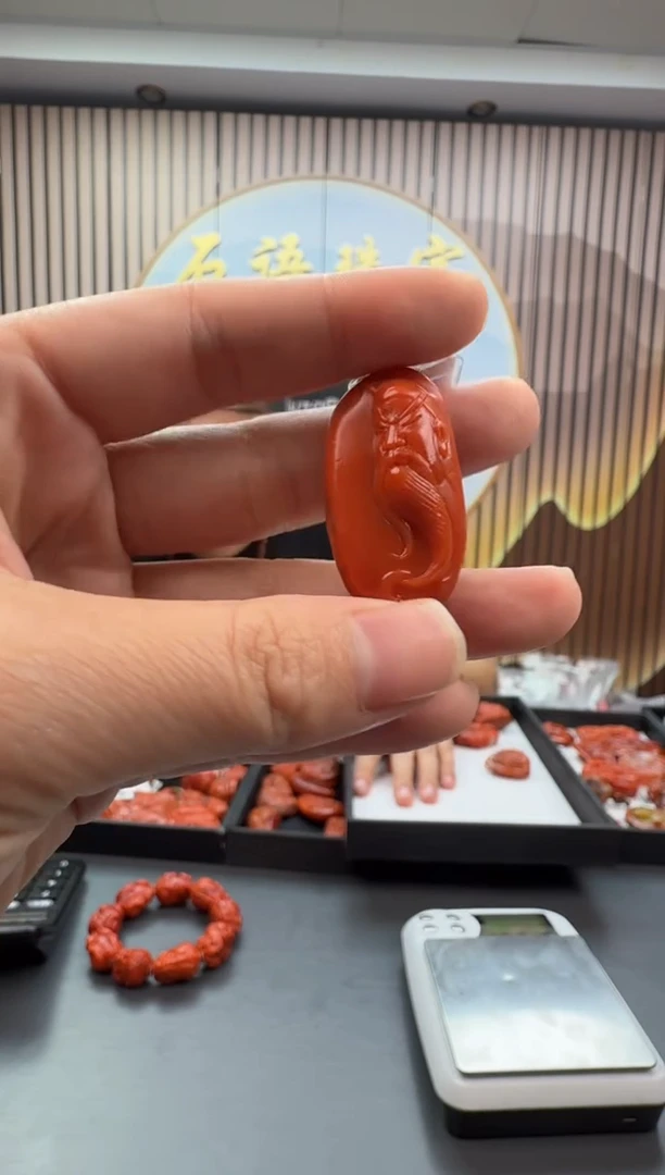 未镶嵌雕刻南红玛瑙026ZB1109产品一个