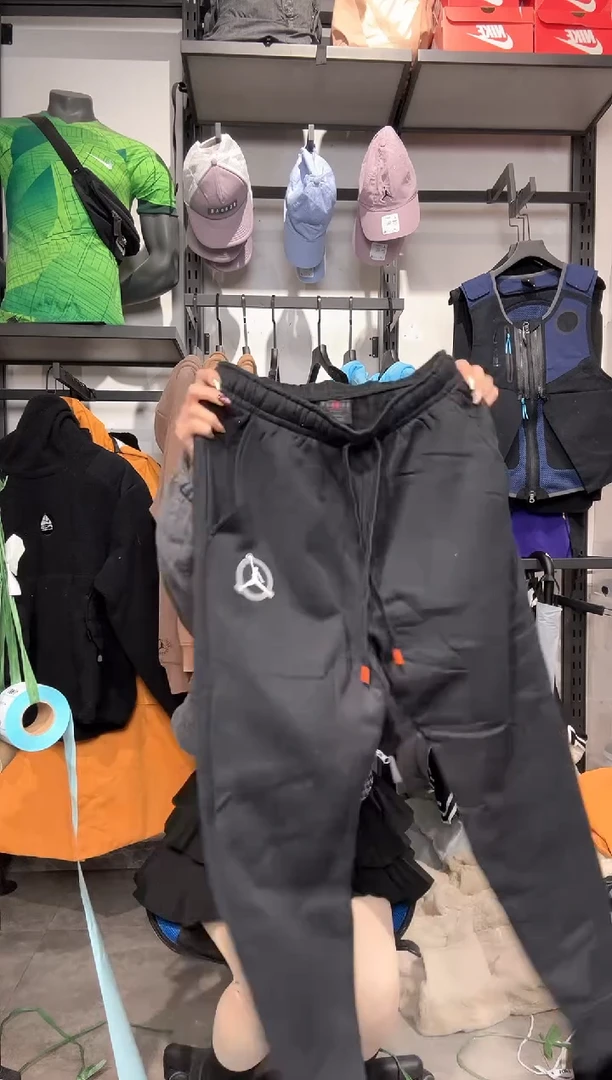 1055   编码 瑕疵款直播间过款为准 尺码