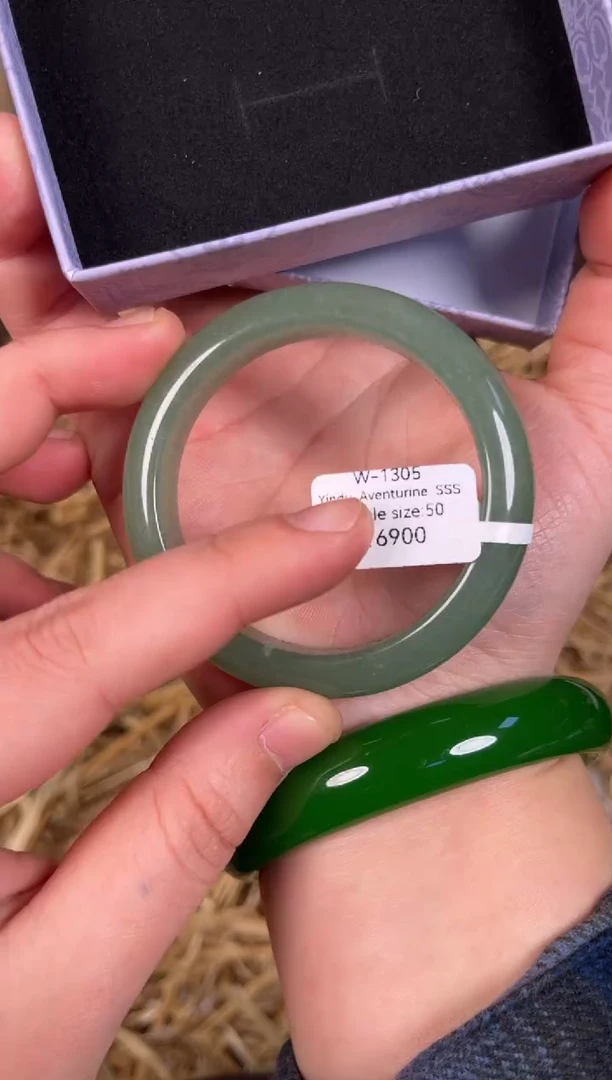 未镶嵌手镯石英质玉W1305