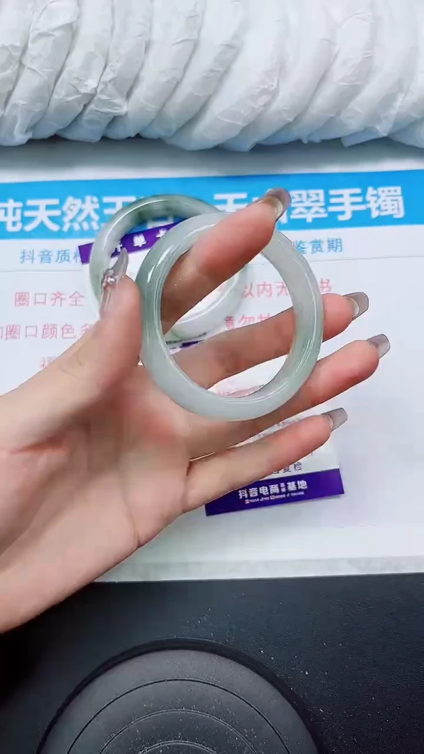 【闪购商品】石英质玉手镯未镶嵌S117-52/53