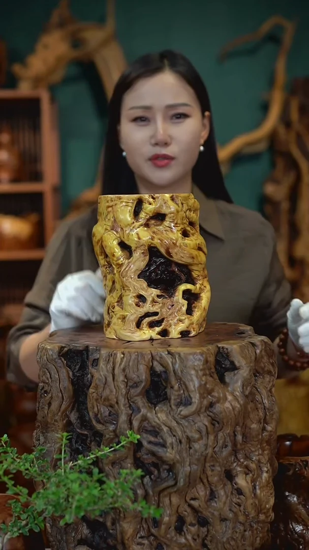 枣木雷击枣木笔筒