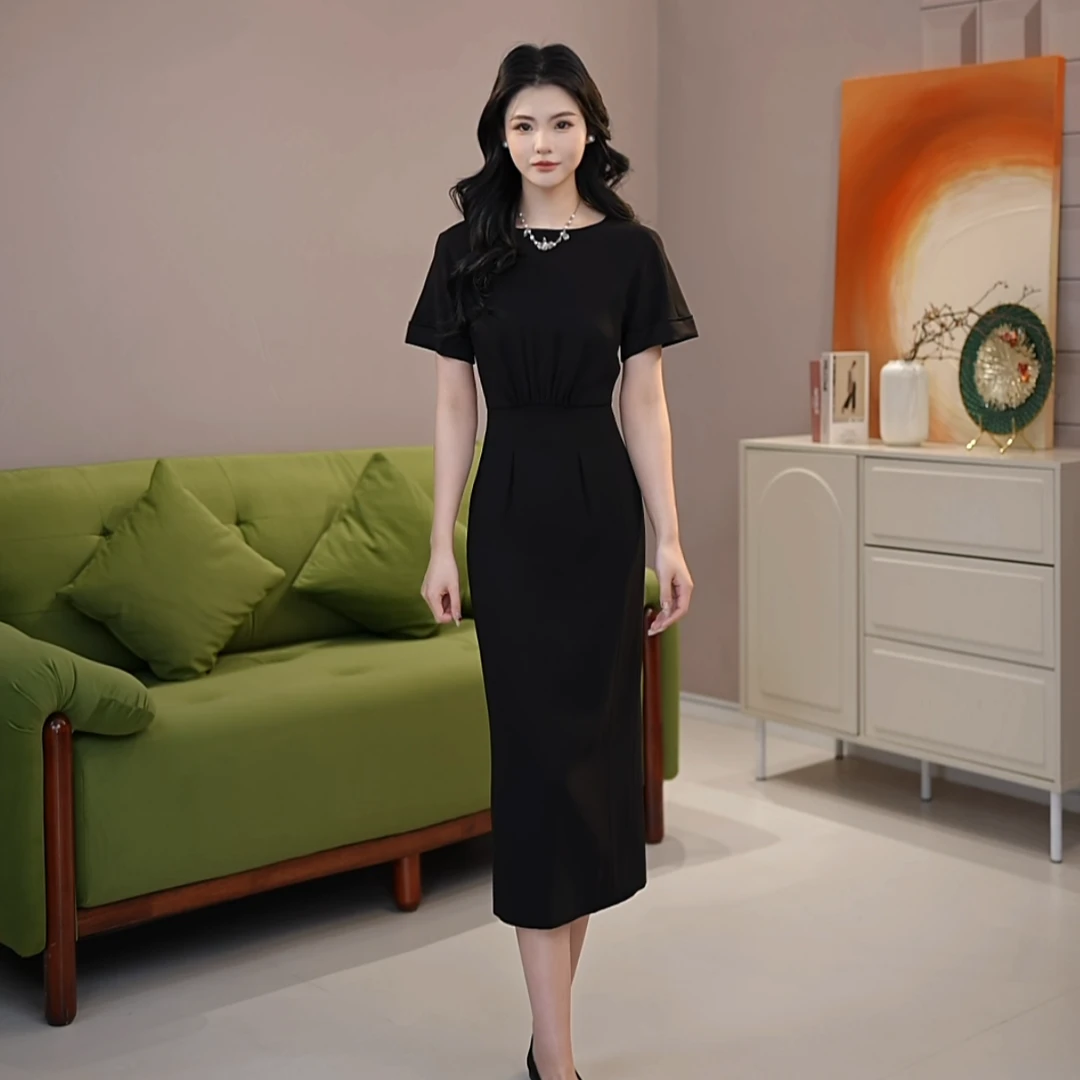 AMASS/阿玛施阿玛施新款赫本风显瘦圆领简约小黑裙连衣裙5500451