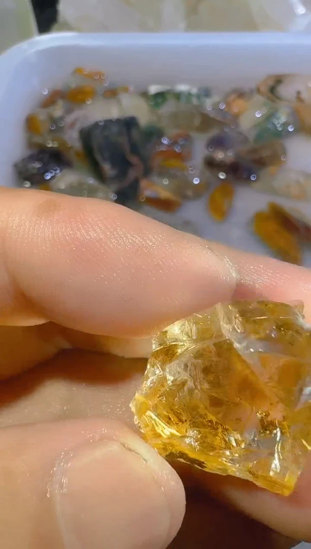 未镶嵌珠宝半成品水晶j***iji，水晶