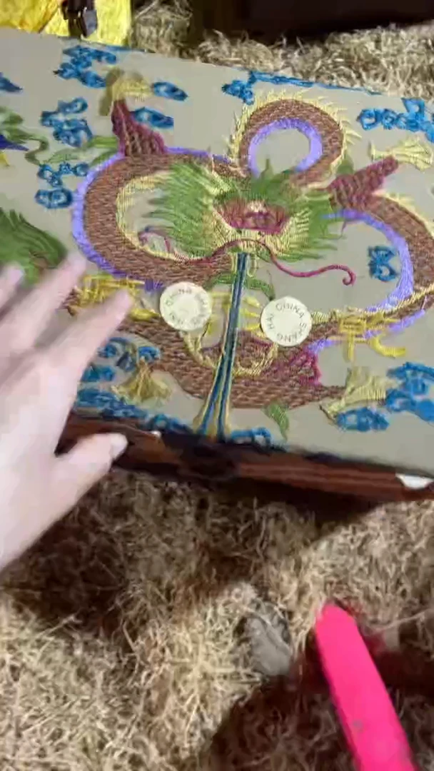 香榧木（1个闷包卡其色盘龙大盒子）