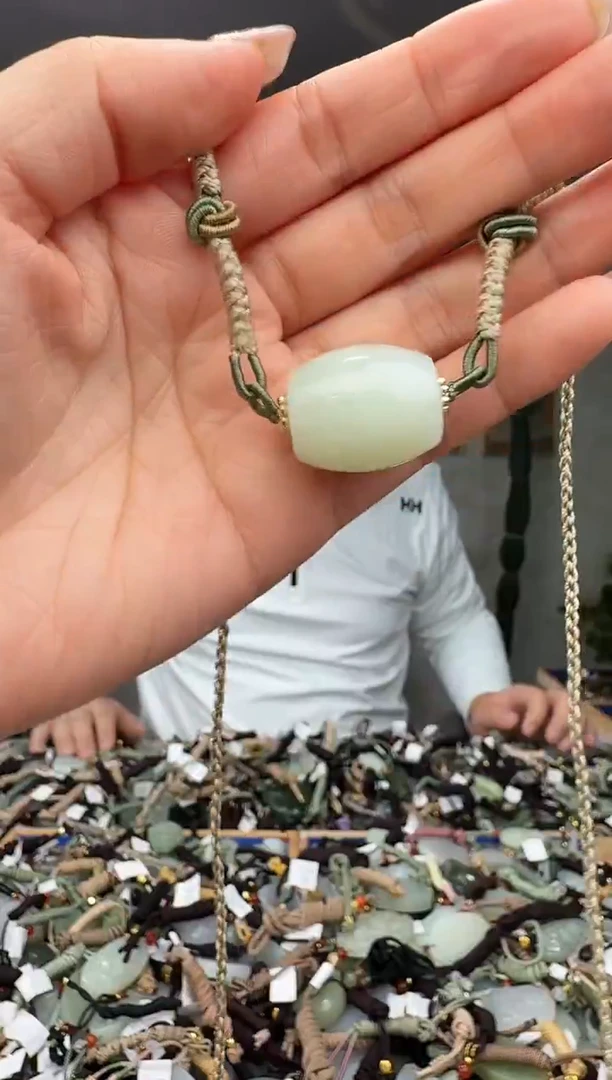 颈饰未镶嵌和田玉拍一发一多样性发货