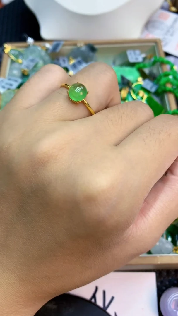 颈饰未镶嵌翡翠1
