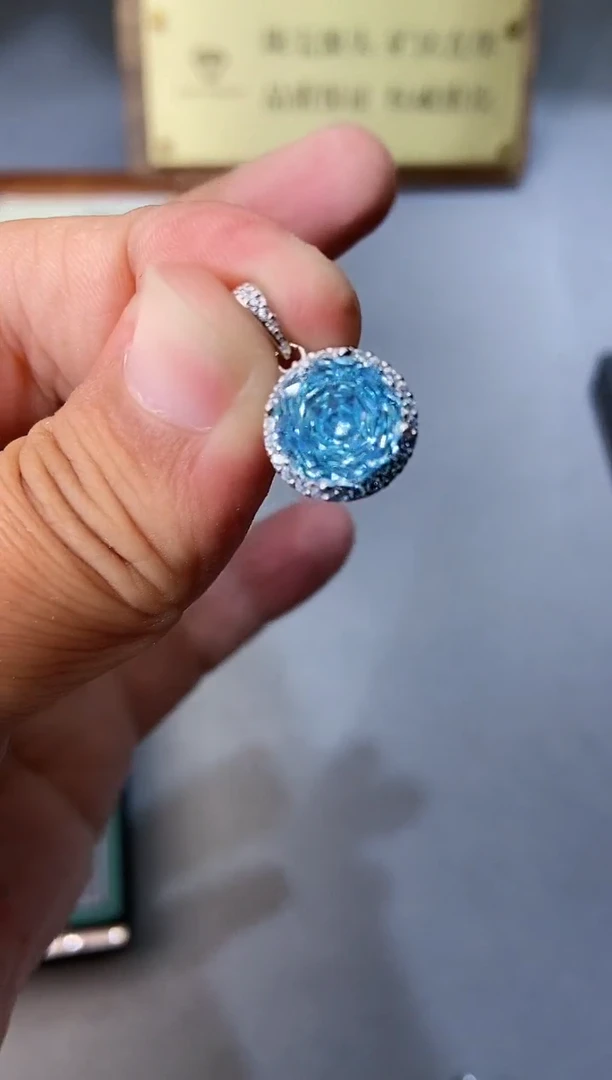 海蓝宝石颈饰银S925镶嵌.......