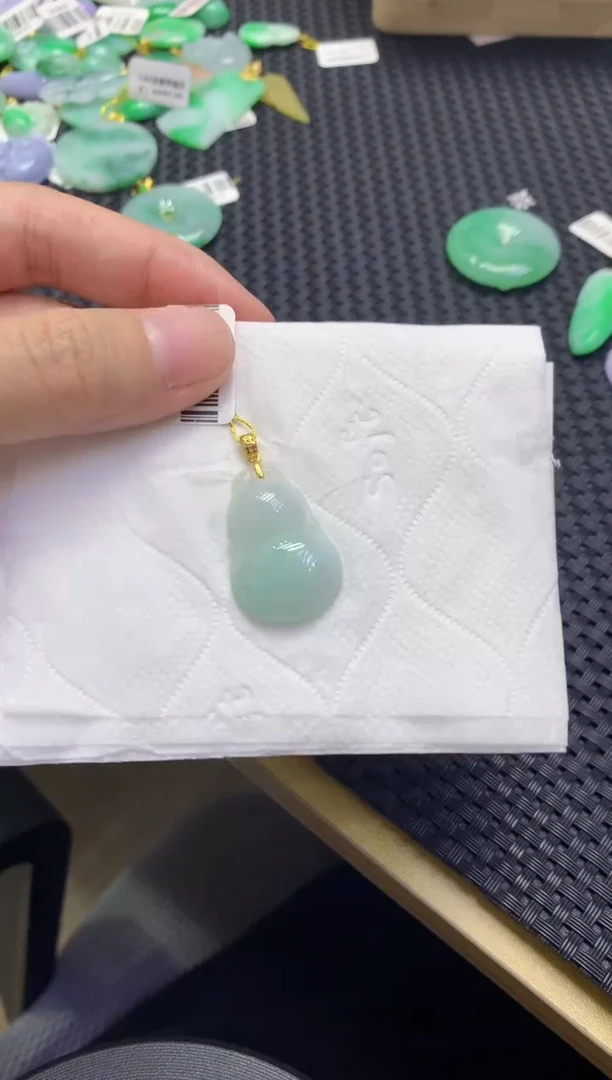 颈饰未镶嵌翡翠天然缅甸翡翠A货