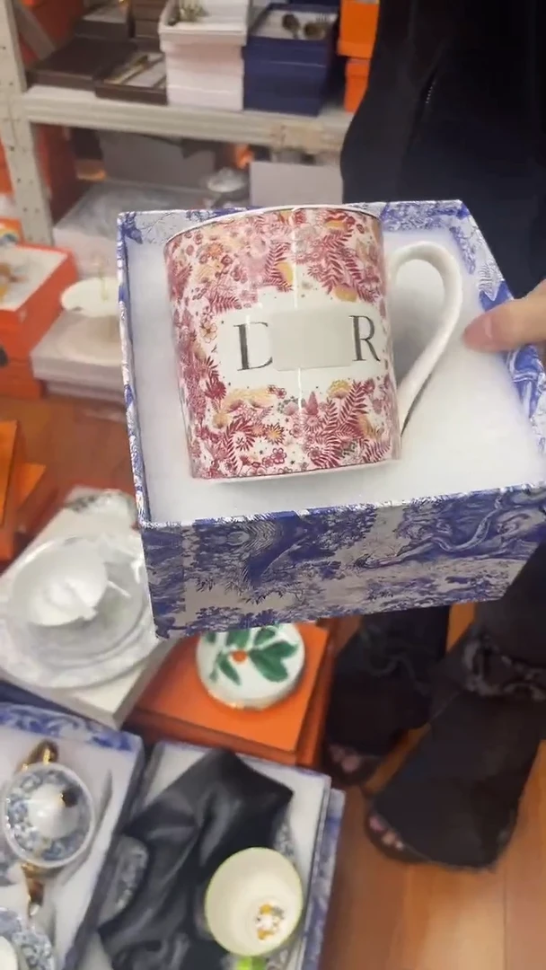 杯鸿辉家品牌瓷器，京东包邮！