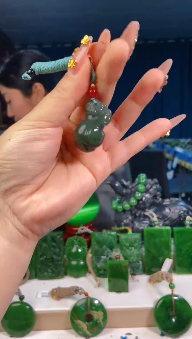 【闪购商品】和田玉挂件未镶嵌1