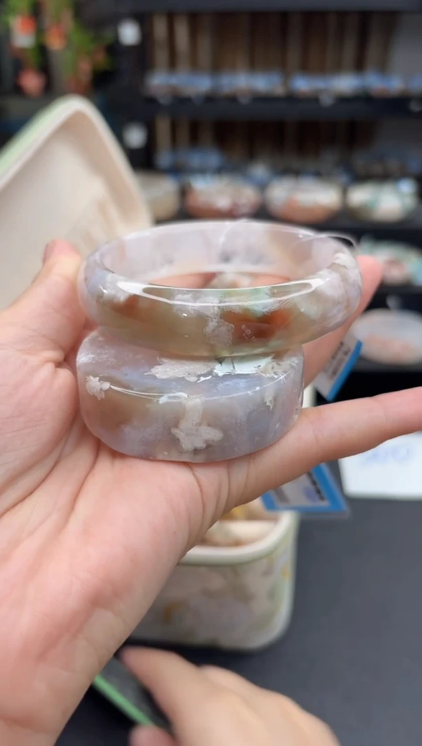 未镶嵌手镯石英质玉101(63圈赠送镯心)