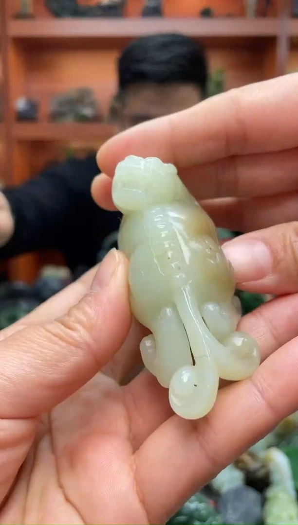 未镶嵌和田玉把件1