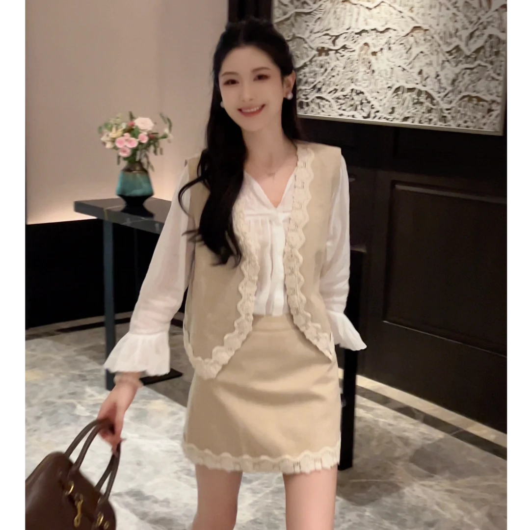 【YO YO】轻职风休闲风时尚套装娃娃领背心短裙套装55311