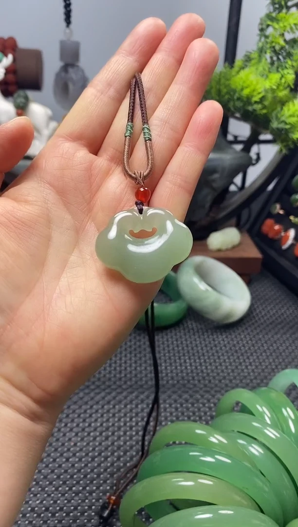 未镶嵌东陵石颈饰小款如意锁