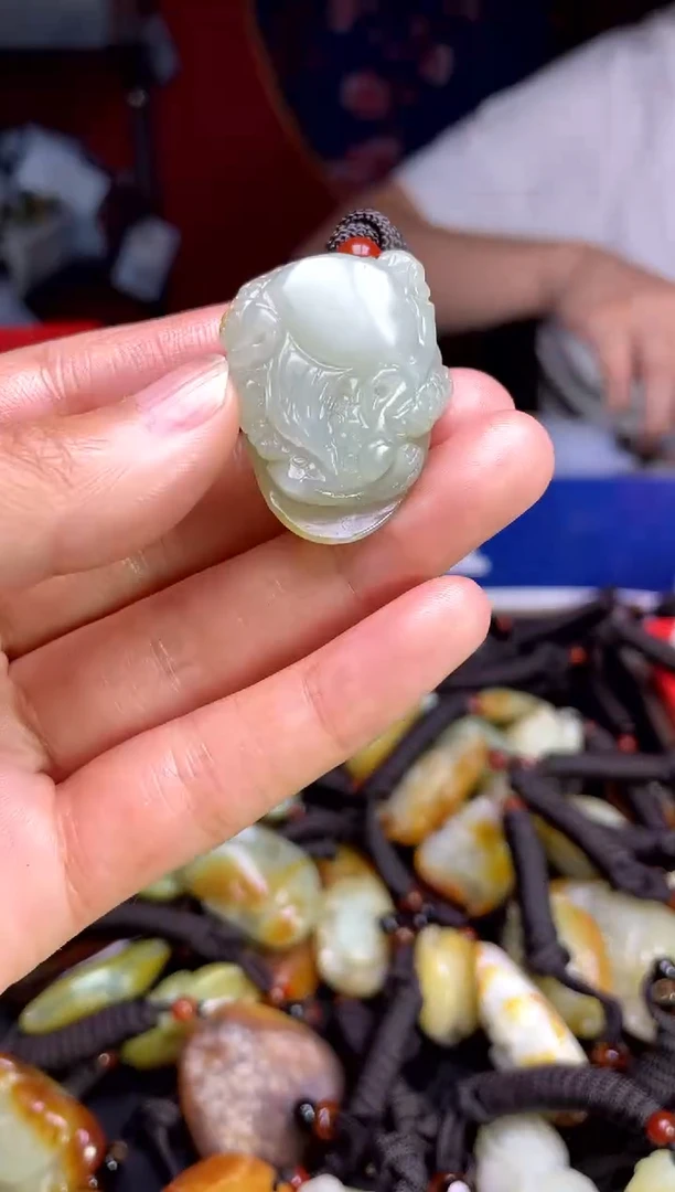 和田玉未镶嵌颈饰11