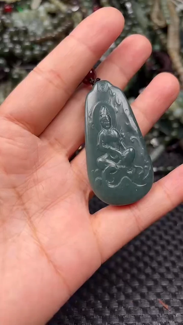 和田玉未镶嵌颈饰1