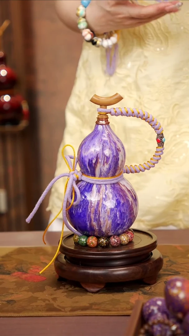 95 易林漂漆酒葫芦------138