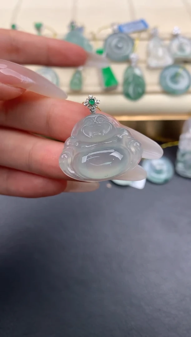 翡翠18K金镶嵌颈饰A771