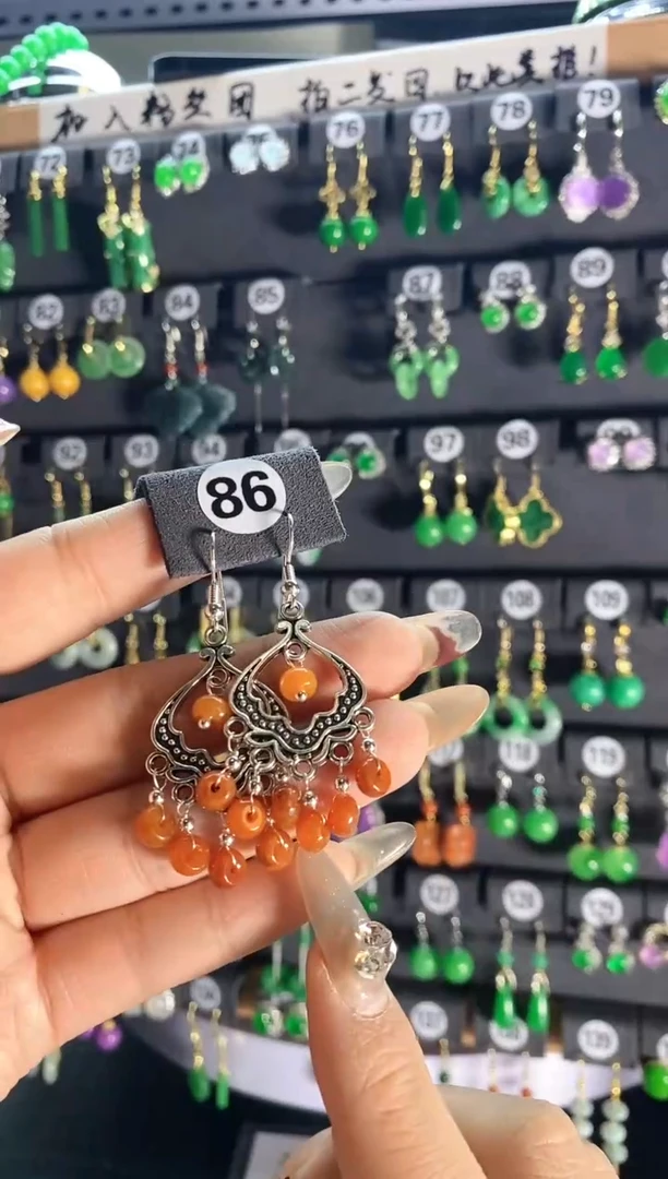 【闪购商品】翡翠耳饰银S925镶嵌86.....