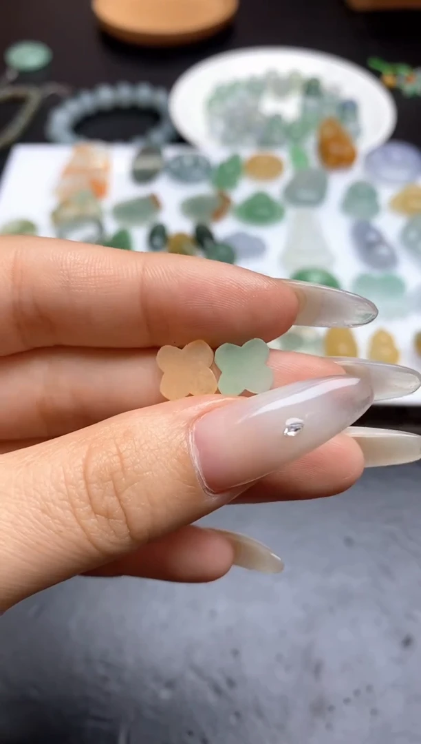 定制翡翠未镶嵌翡翠毛货~