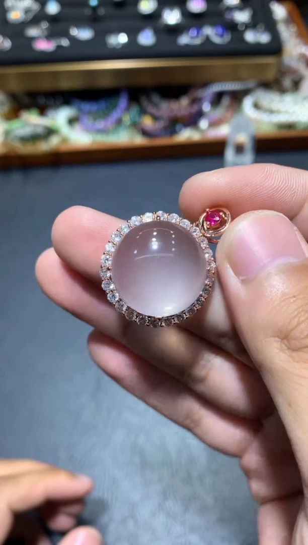 未镶嵌颈饰水晶P65