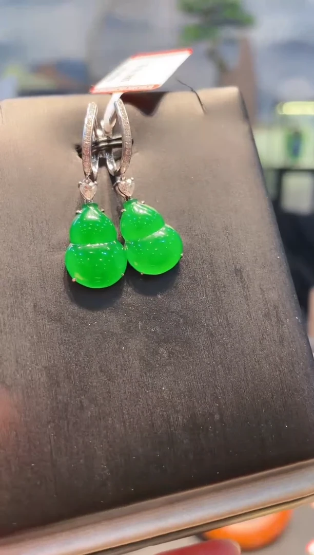 【闪购商品】翡翠颈饰18K金镶嵌A122耳包