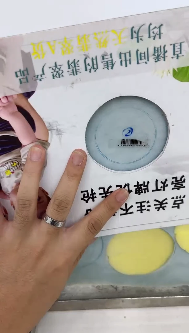 未镶嵌手镯定制翡翠快*y手镯