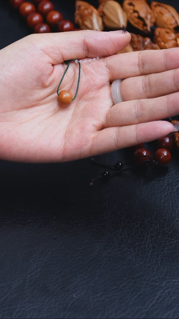 吊坠橄榄核冷*?1.0老型珠一颗