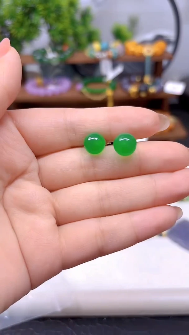 14K金镶嵌翡翠耳饰E396