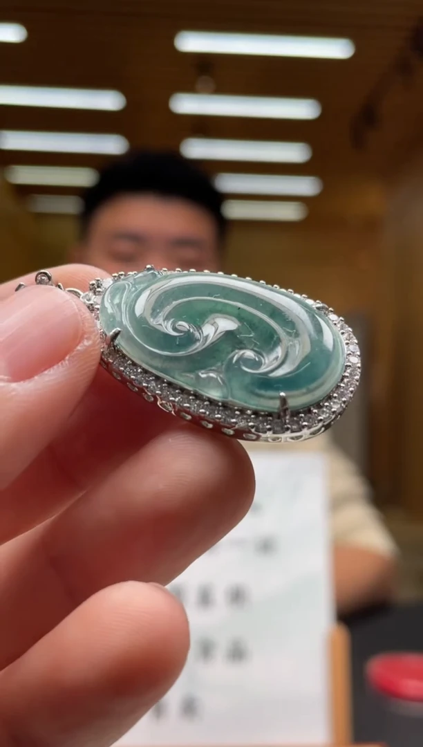 【闪购商品】翡翠颈饰未镶嵌********649