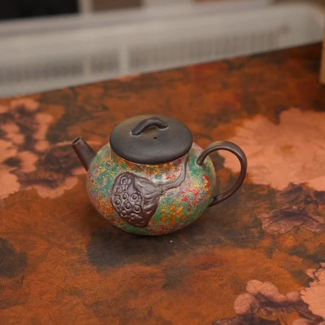 寻物志岩矿彩陶莲蓬泡茶壶 A13435