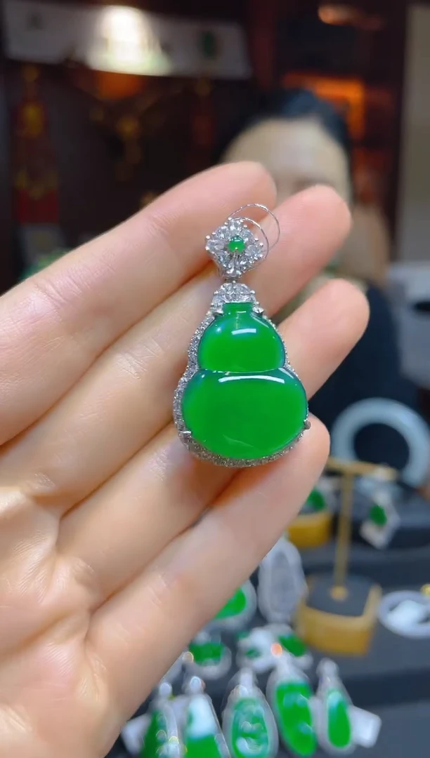 【闪购商品】翡翠颈饰银S925镶嵌119415天然A货翡翠葫芦吊坠