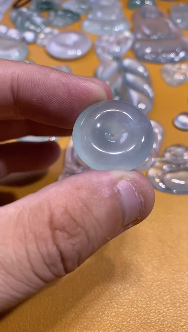 吊坠(不含链)未镶嵌翡翠扣子3680  23.0  6.4