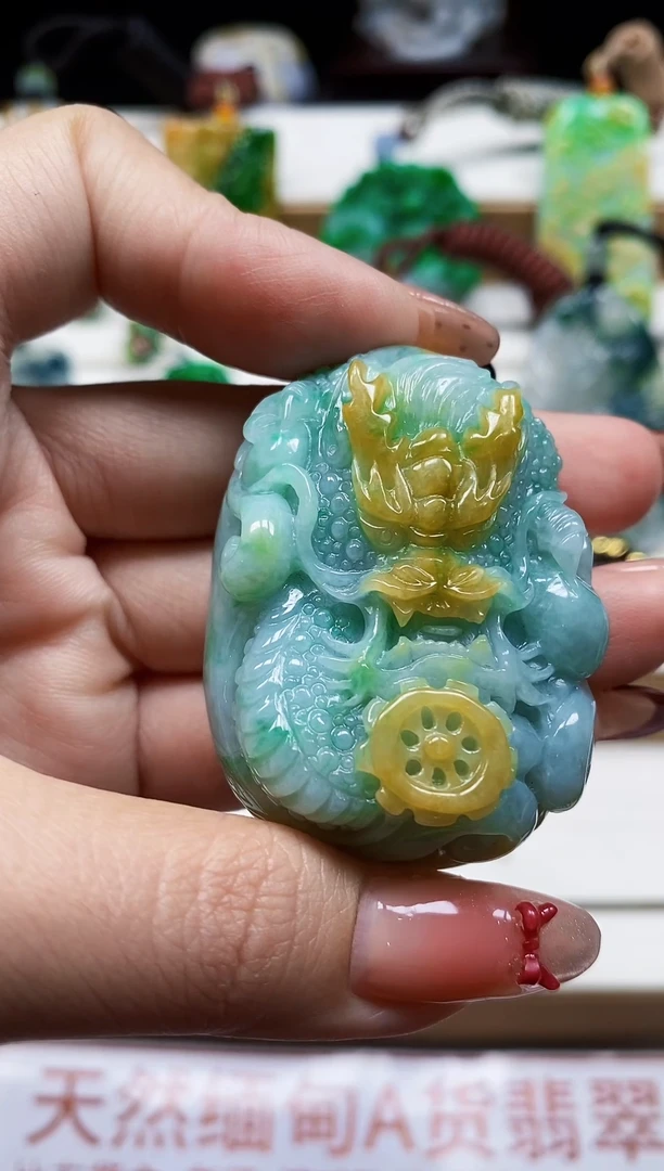 颈饰未镶嵌翡翠翡翠A货