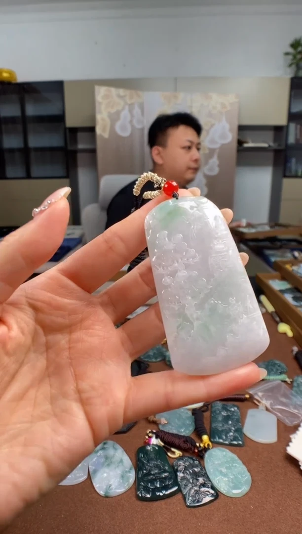 颈饰未镶嵌翡翠多样性发其一
