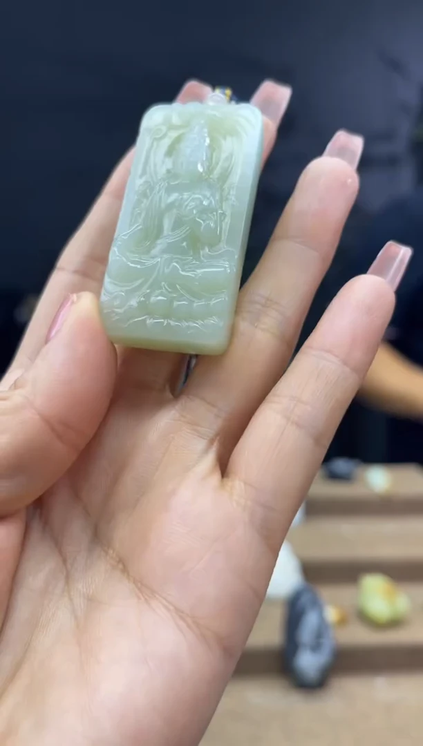 颈饰未镶嵌和田玉1