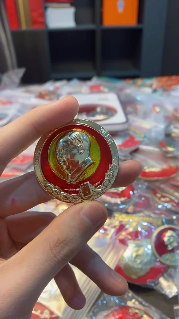 【闪购商品】其他普通金属黄彩侧脸高浮雕